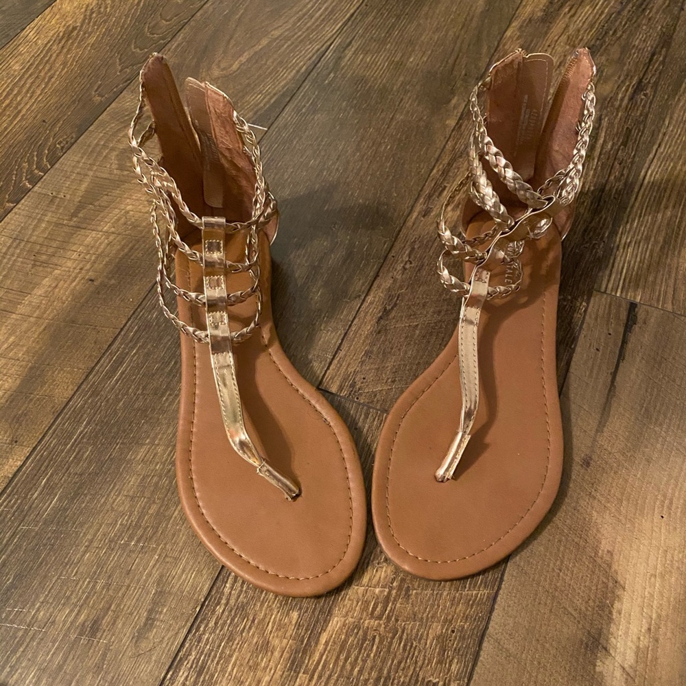 Women’s sandals